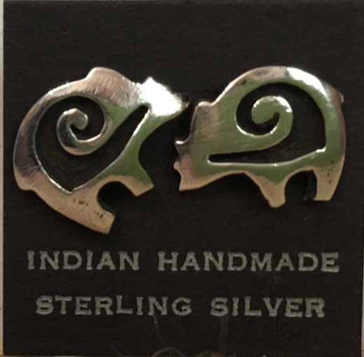 B�ren Ohrstecker Hopi Overlay