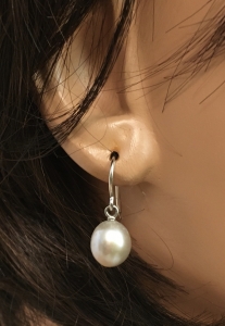 SWZ Perlenohrh�nger grau