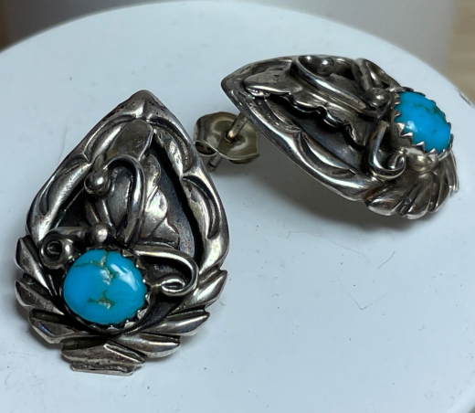 Floraler T�rkis Ohrstecker Navajo