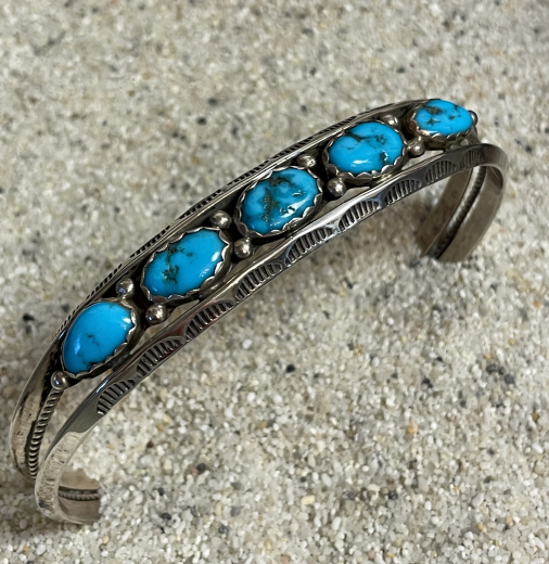 Gro�er Navajo Armreif mit 5 T�rkisen