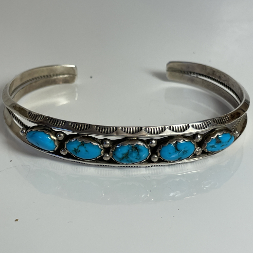 Gro�er Navajo Armreif mit 5 T�rkisen