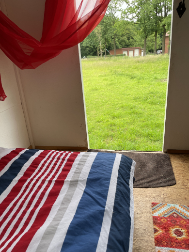 �bernachtung im Sch�ferwagen auf der Weide f�r 1 Person pro Nacht