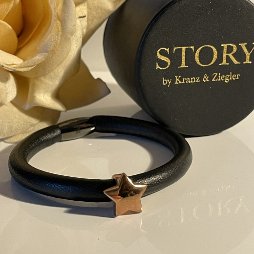 Story by Kranz & Ziegler Starter Leder Armband 18 cm Stern ros� Schwarz