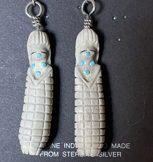 Carved Zuni Maiden Ohrh�nger Zuni Handarbeit