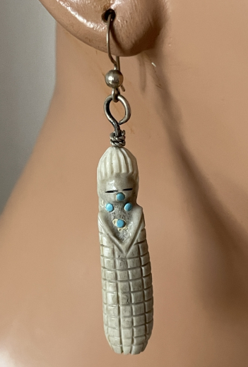 Carved Zuni Maiden Ohrh�nger Zuni Handarbeit