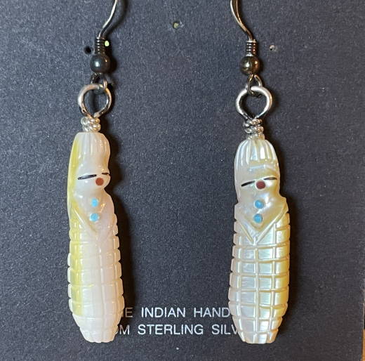 Carved Zuni Maiden Perlmutt Ohrh�nger Zuni Handarbeit