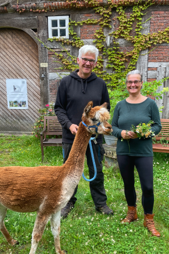 Gutschein Alpaka Kr�uterwanderung am 6.9.2026 mit Nicole Lampe