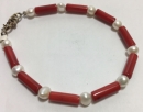 Koralle mit Perlen Armband